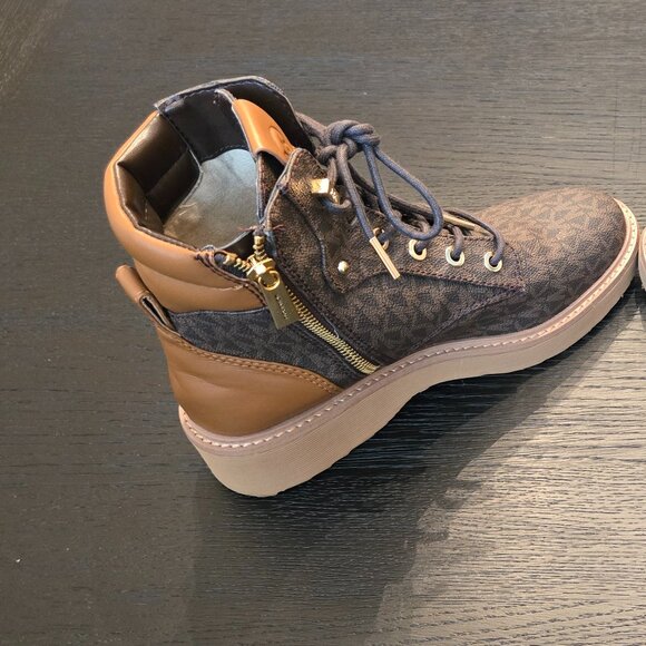Michael Kors Trudy Leather and Logo Boot (size 7.5 US) - Picture 2 of 9